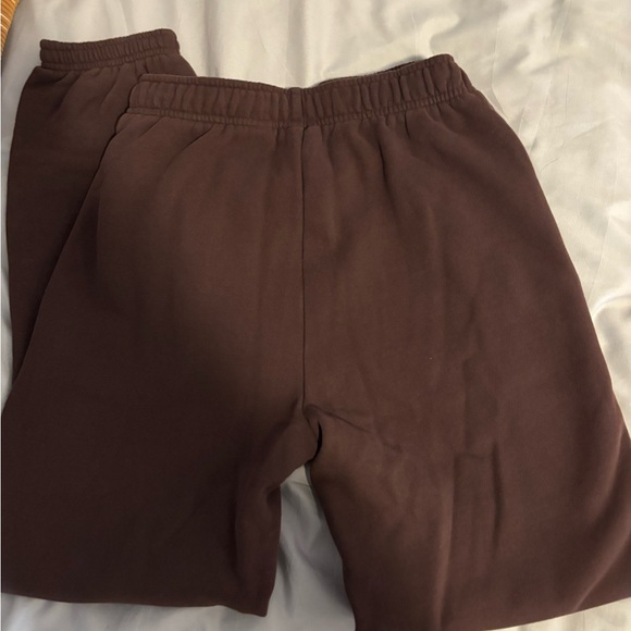 ❌SOLD❌Aritzia mega sweatpants - Picture 4 of 4